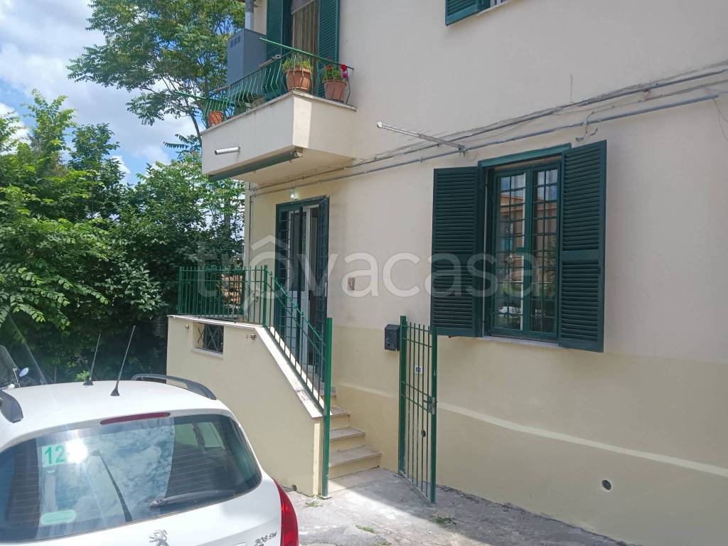 appartamento in vendita a Roma in zona Tomba di Nerone