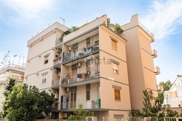 appartamento in vendita a Roma in zona Primavalle