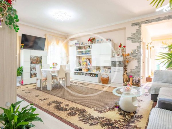 appartamento in vendita a Roma in zona Lunghezza