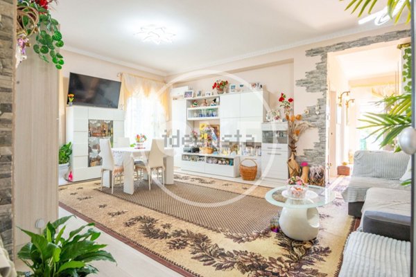 appartamento in vendita a Roma in zona Lunghezza