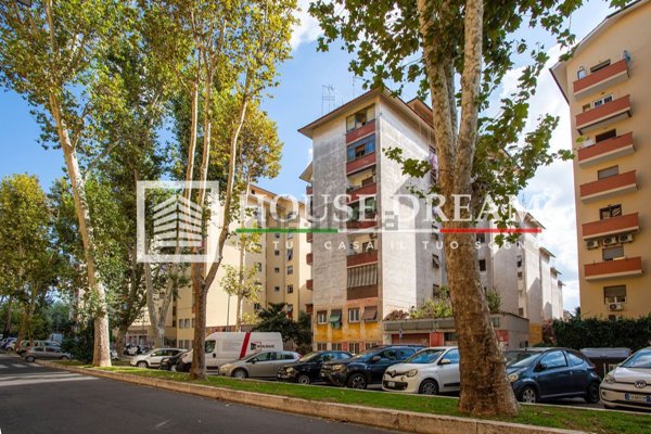appartamento in vendita a Roma in zona Don Bosco