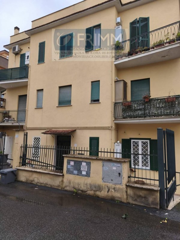 appartamento in vendita a Roma in zona Casalotti