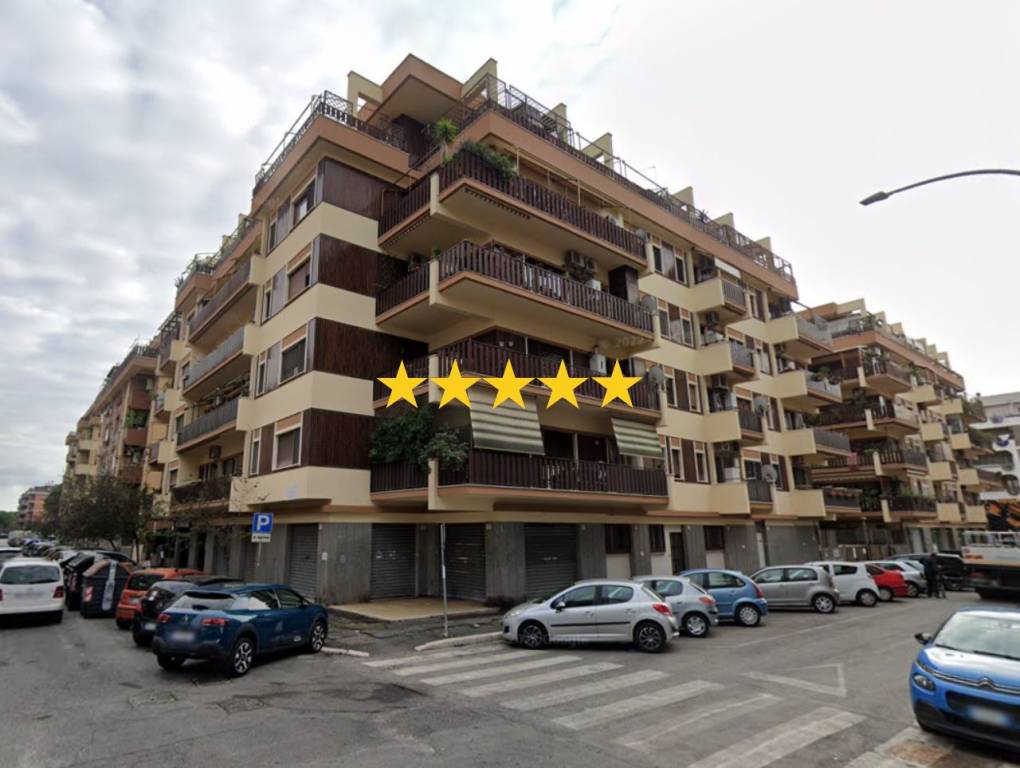 appartamento in vendita a Roma in zona Ostia