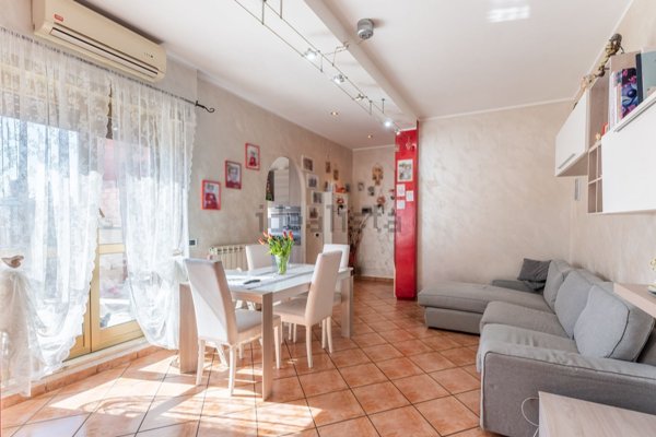 appartamento in vendita a Roma in zona Finocchio