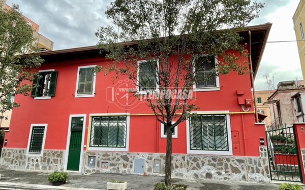 appartamento in vendita a Roma in zona Tuscolano