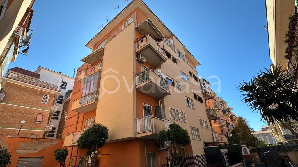 appartamento in vendita a Roma in zona Alessandrino