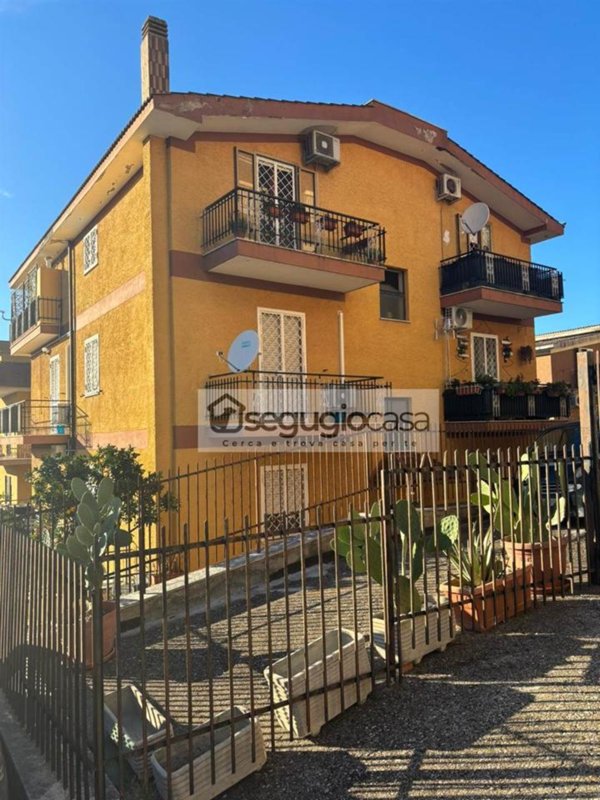 appartamento in vendita a Roma in zona Tor di Quinto