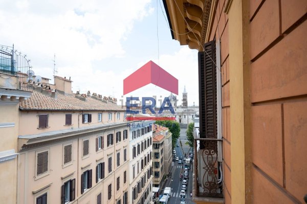 appartamento in vendita a Roma in zona Celio