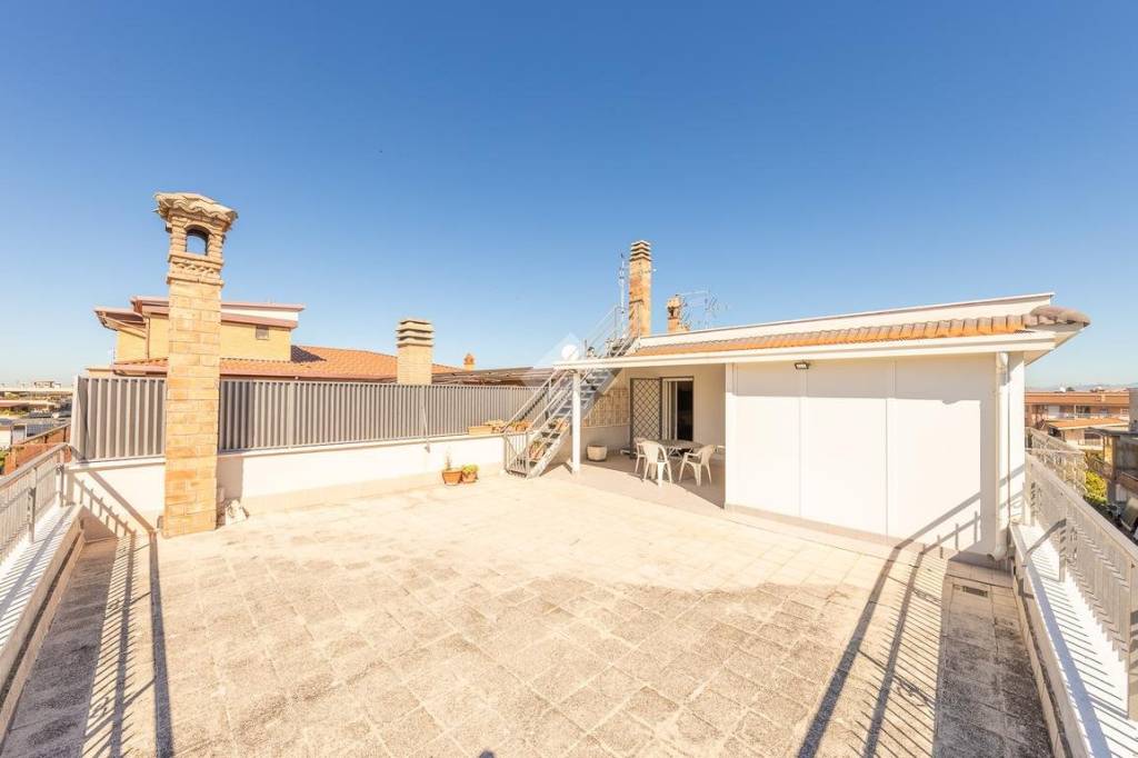 appartamento in vendita a Roma in zona Casal Morena