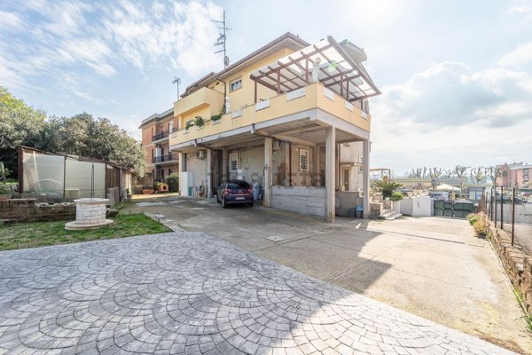 appartamento in vendita a Roma in zona Ponte Galeria