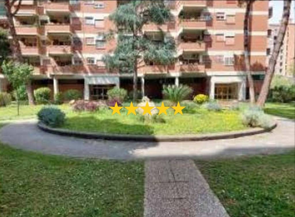 appartamento in vendita a Roma in zona Ardeatino