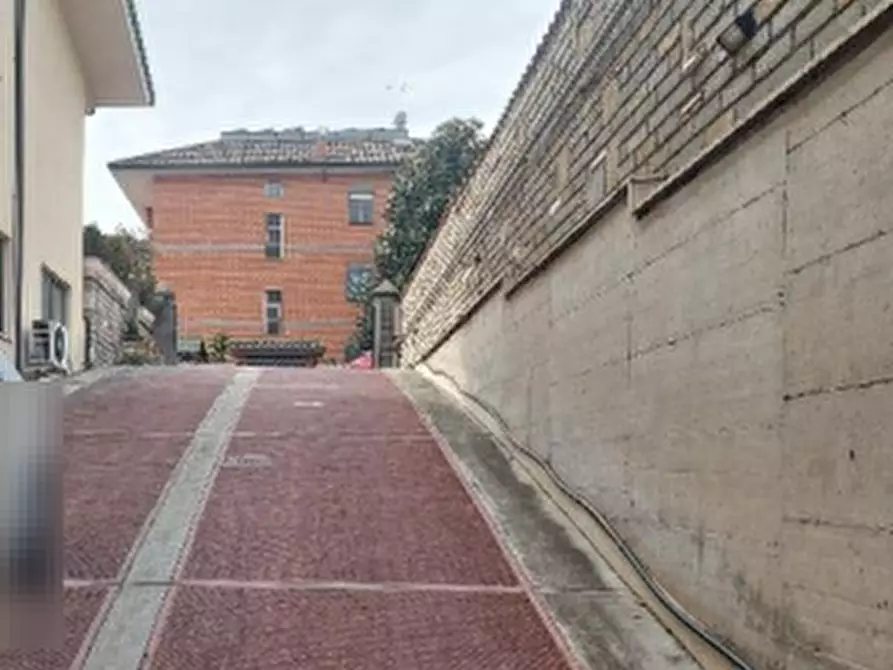 negozio in vendita a Roma in zona Romanina