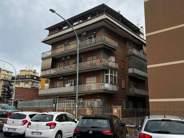 appartamento in vendita a Roma in zona Prenestino-Centocelle