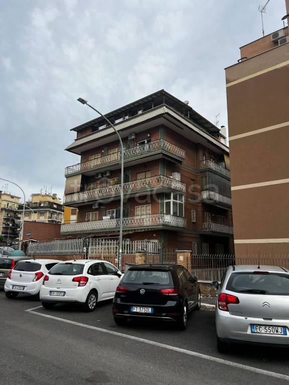 appartamento in vendita a Roma in zona Prenestino-Centocelle