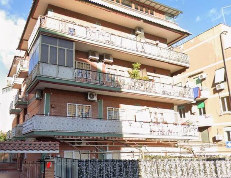 appartamento in vendita a Roma in zona Prenestino-Centocelle