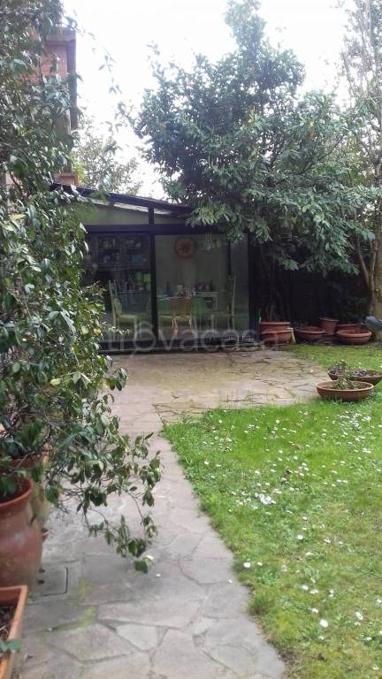 appartamento in vendita a Roma in zona EUR