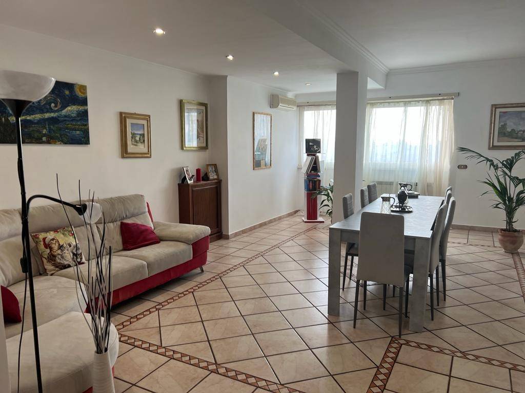 appartamento in vendita a Roma in zona Spinaceto