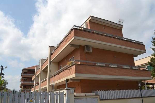 casa indipendente in vendita a Roma in zona Casal Morena