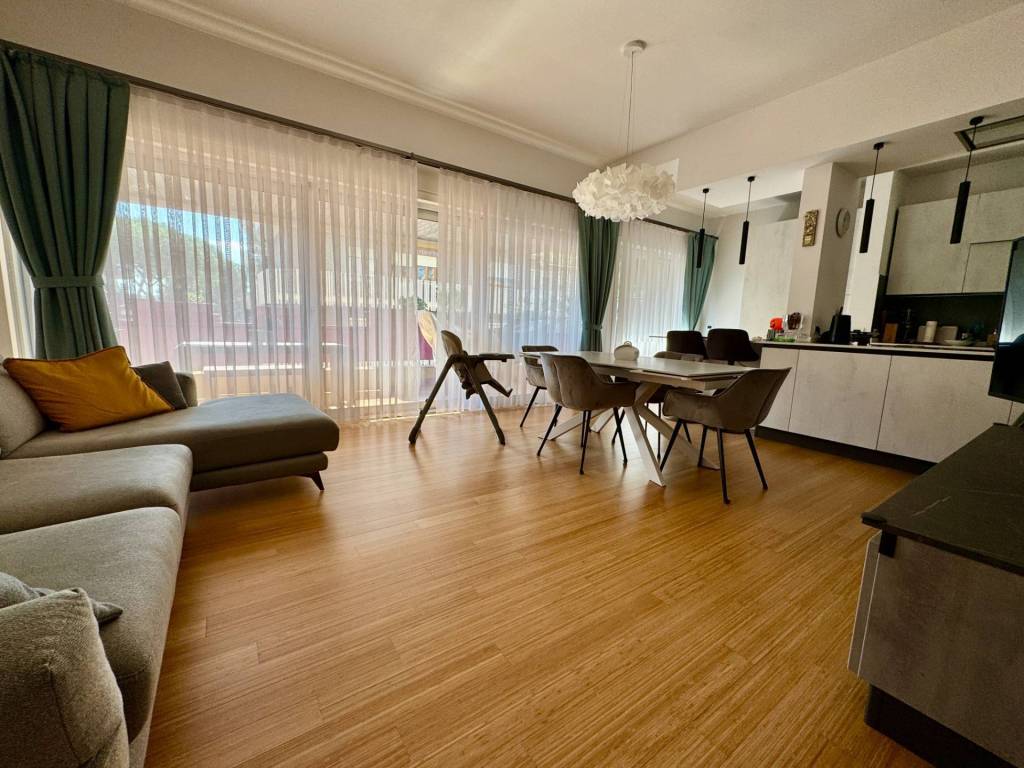 appartamento in vendita a Roma in zona Mostacciano