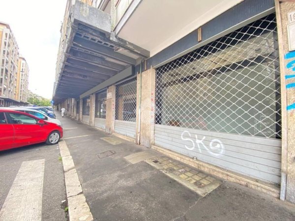 negozio in vendita a Roma in zona Prenestino-Labicano