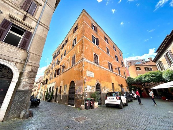 appartamento in vendita a Roma in zona Trastevere