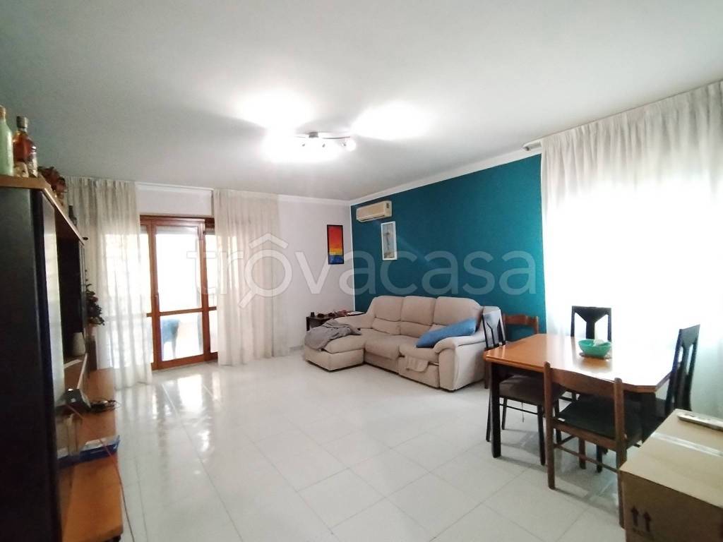 appartamento in vendita a Roma in zona Ostia