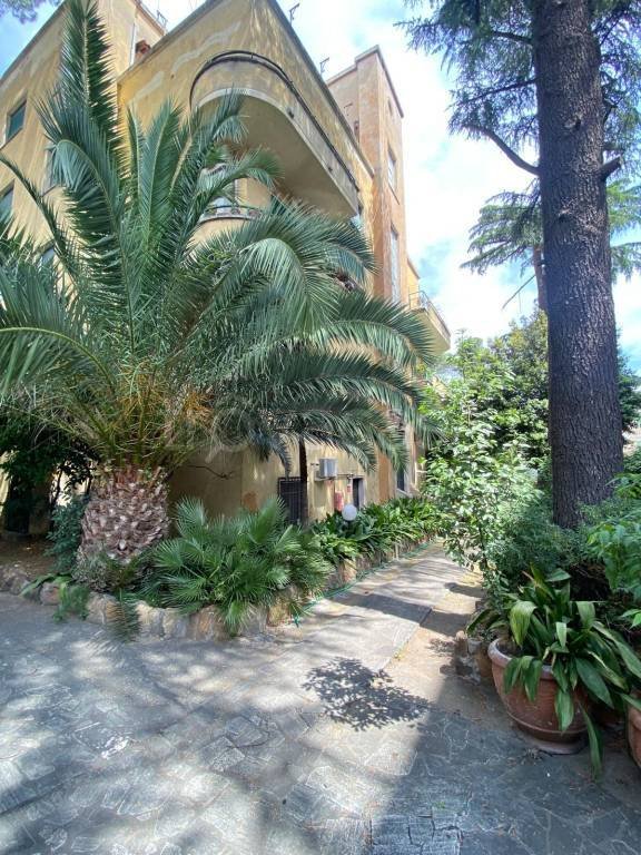 appartamento in vendita a Roma in zona Gianicolense