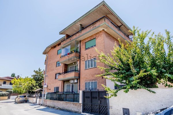 appartamento in vendita a Roma in zona Acilia