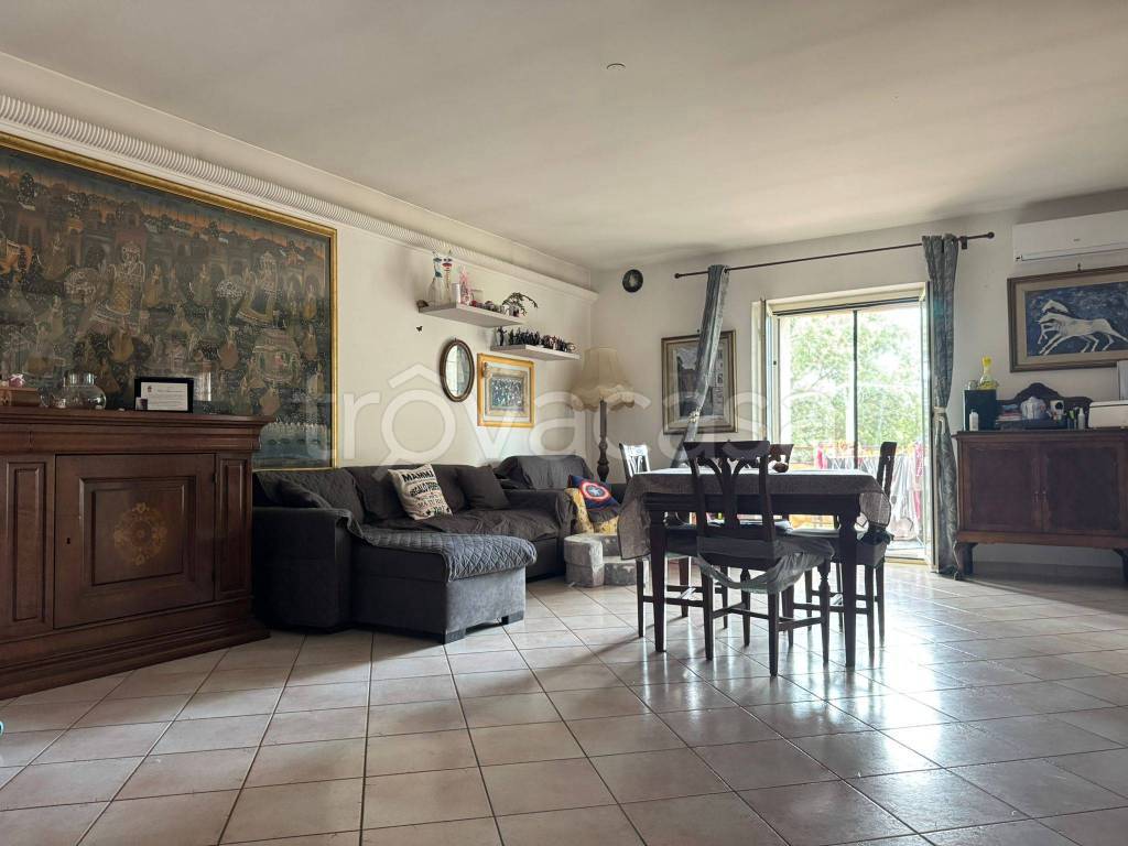 appartamento in vendita a Roma in zona Casal Morena