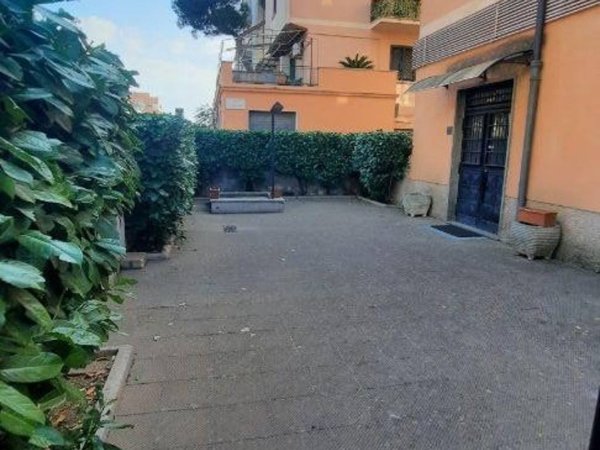 appartamento in vendita a Roma in zona Prenestino-Centocelle