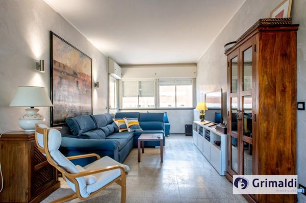 appartamento in vendita a Roma in zona Ostiense