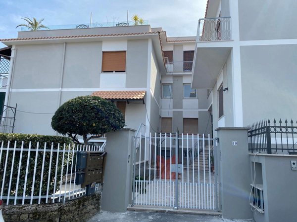 appartamento in vendita a Roma in zona Osteria del Curato