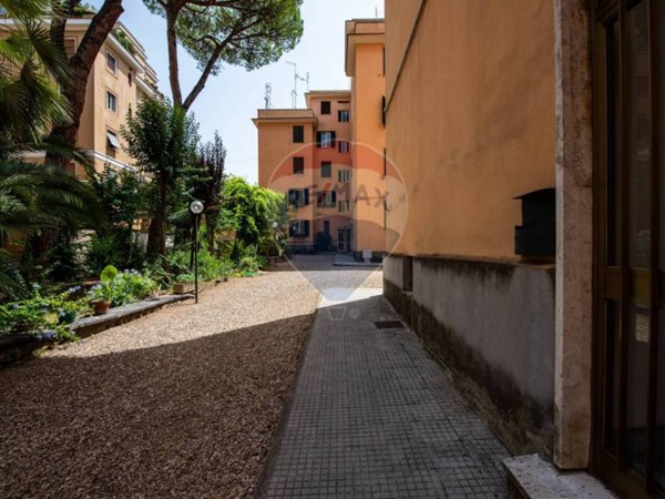 appartamento in vendita a Roma in zona Gianicolense