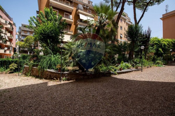 appartamento in vendita a Roma in zona Gianicolense