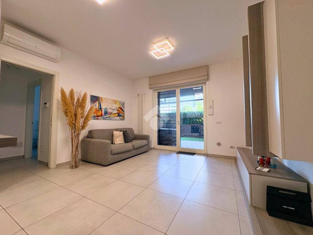appartamento in vendita a Roma in zona Esquilino