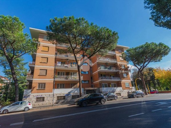 appartamento in vendita a Roma in zona EUR
