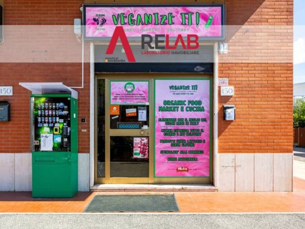 negozio in vendita a Roma in zona Dragona/Bagnoletto