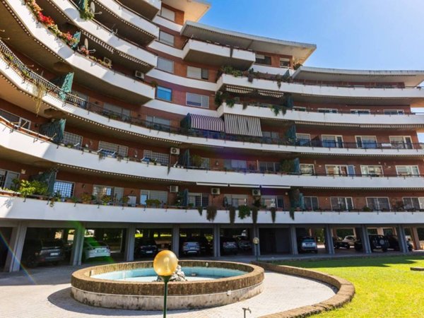 appartamento in vendita a Roma in zona Giuliano Dalmata