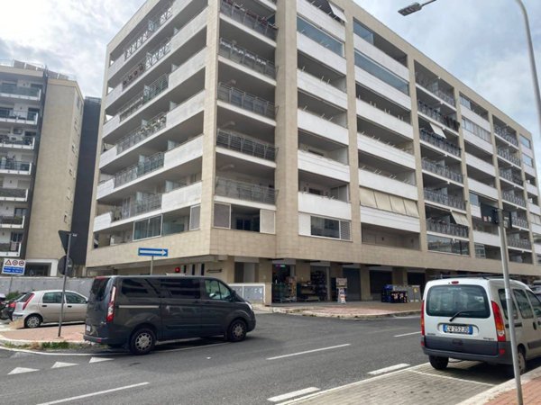 appartamento in vendita a Roma in zona Fonte Laurentina