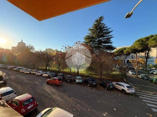 appartamento in vendita a Roma in zona Ostiense