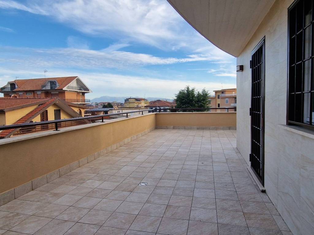 appartamento in vendita a Roma in zona Finocchio