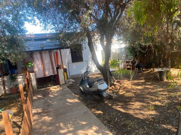 casa indipendente in vendita a Roma in zona Ostia Antica
