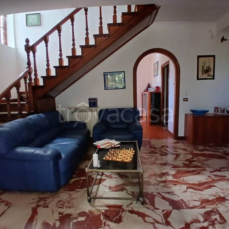 casa indipendente in vendita a Roma in zona Valle Muricana