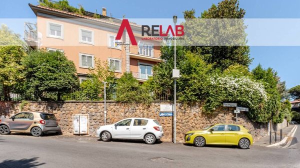 appartamento in vendita a Roma