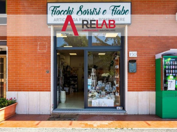 negozio in vendita a Roma in zona Dragona/Bagnoletto