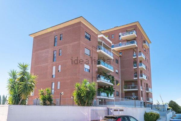 appartamento in vendita a Roma in zona Case Rosse