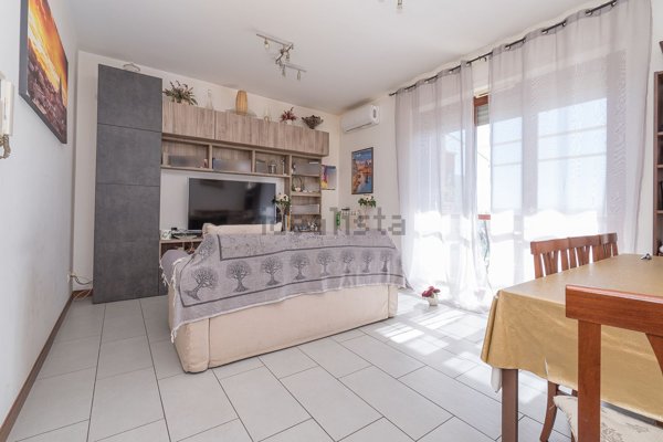 appartamento in vendita a Roma in zona Case Rosse