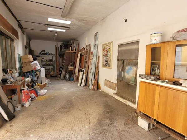 locale commerciale in vendita a Roma in zona Torrevecchia