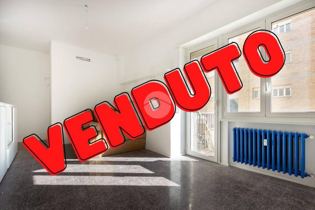 appartamento in vendita a Roma in zona Ostiense
