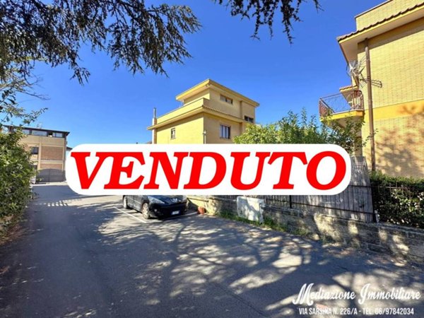 appartamento in vendita a Roma in zona Acilia